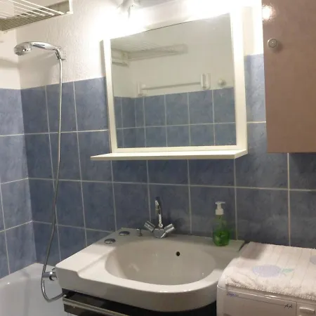 Studio/mezzanine 4 Pers. A 200m De La Plage, Balcon, Garage Privatif - - Fr-1-224-772 Apartment *